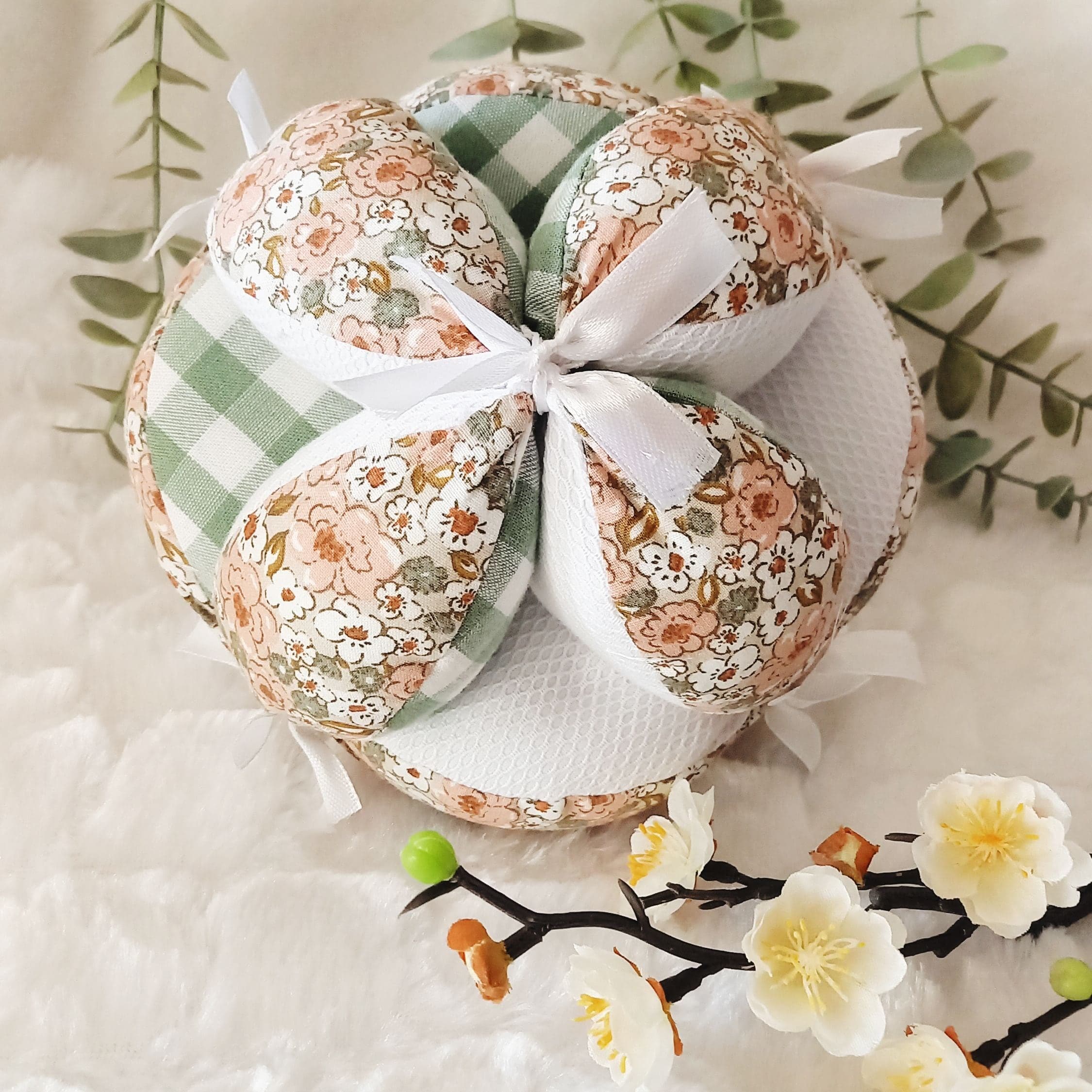 Pelota puzle sensorial Montessori, regalo de coordinación mano-ojo para recién nacidos, juguete sonajero de agarre takane para bebé, regalo de baby shower de flores para bebé