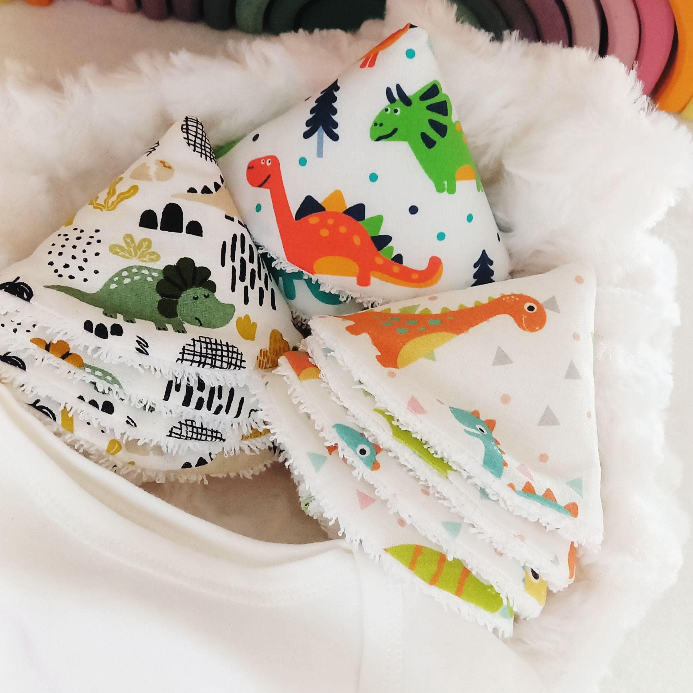 Tipi de dinosaurio personalizado, ropa de bebé divertida, tipis bonitos y divertidos, regalo para mamá y papá primerizos, es un niño, regalos de baby shower de dinosaurios